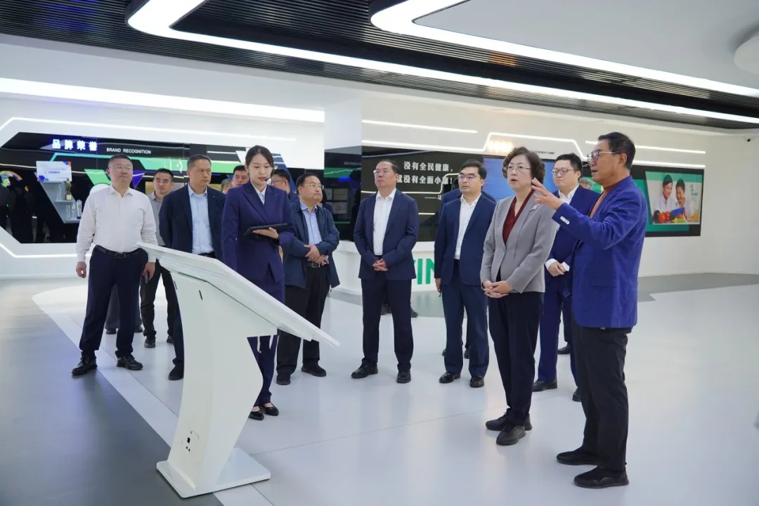青島市委副書記、市委統(tǒng)戰(zhàn)部部長張惠一行蒞臨文達(dá)通股份調(diào)研指導(dǎo)